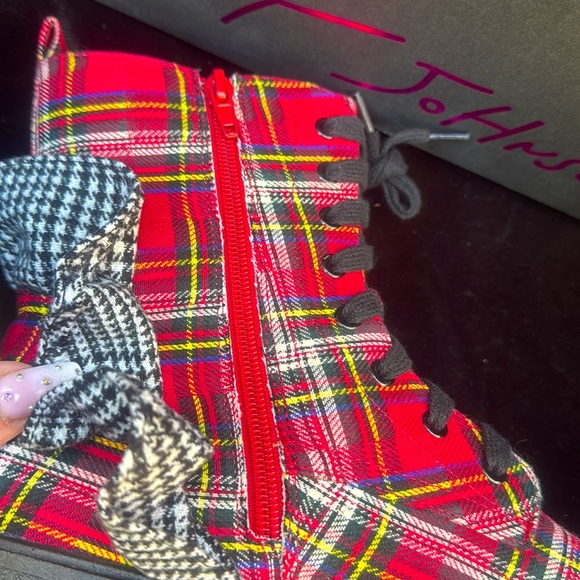 BETSEY  JOHNSON ROZEY RED PLAID COMBAT BOOTS -9 - NIB ! ❤️🔥 - Picture 10 of 13